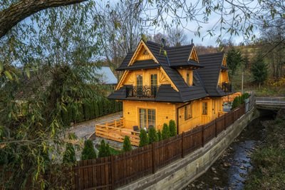 Cyrhlica House to nowy domek w miasteczku Chochołów. Komfortowe wnętrza dla 6 - 8 osób. - domki zakopane, zakopane domki z kominkiem 